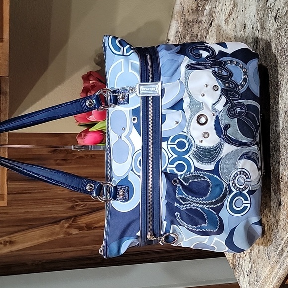 COACH POPPY EUC BLUE  APPLIQUE GLAM SET TOTE - Picture 2 of 13